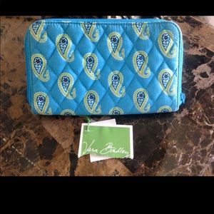 New Vera Bradley Zip Around Wallet/ Wristlet